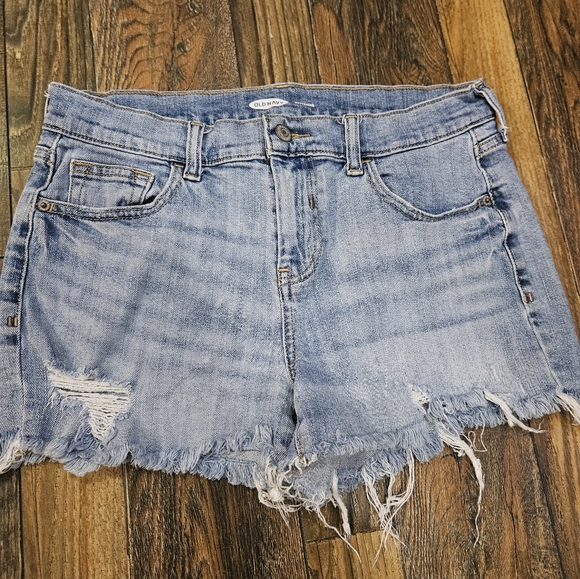 Old Navy Jeans Shorts. Size 6 - Picture 2 of 5
